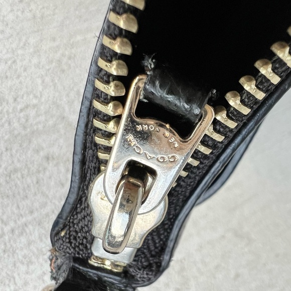 Coach Crossbody Bag – Black Pebbled Leather – Gold Hardware – Authentic - Picture 4 of 5